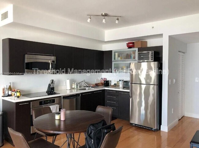 Foto del edificio - 90 SW 3rd St