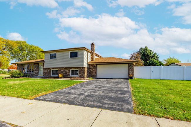 Foto del edificio - 12825 S Apple Ln