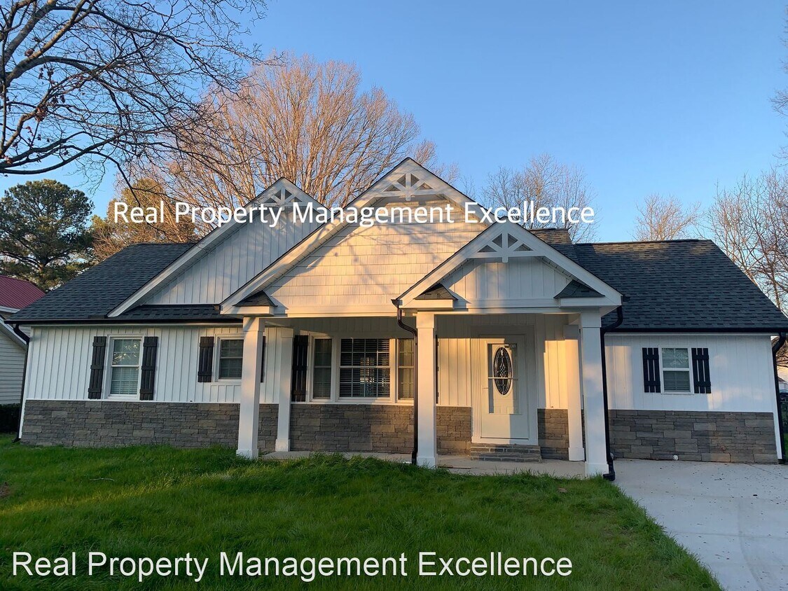 Primary Photo - 3 br, 2 bath House - 206 West 2nd Street