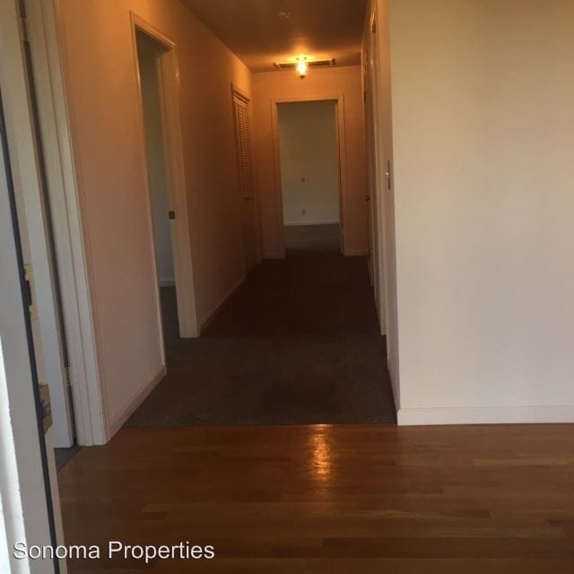 Building Photo - 900 Caton Ct