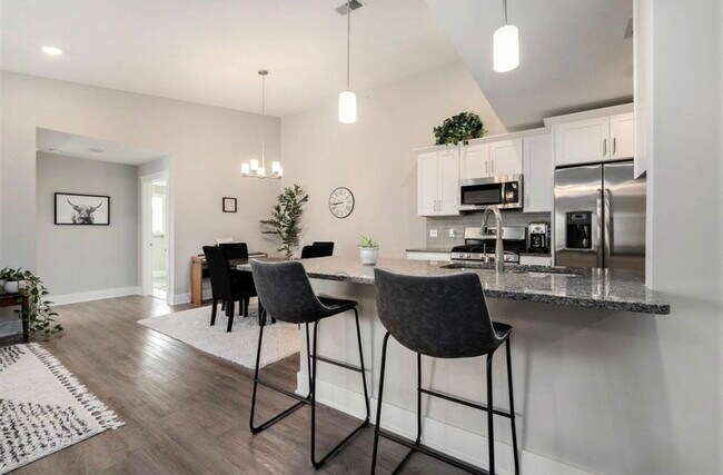 Building Photo - 3179 Blairview Pky SE