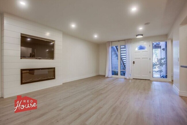 Foto del edificio - 4009 Canario St