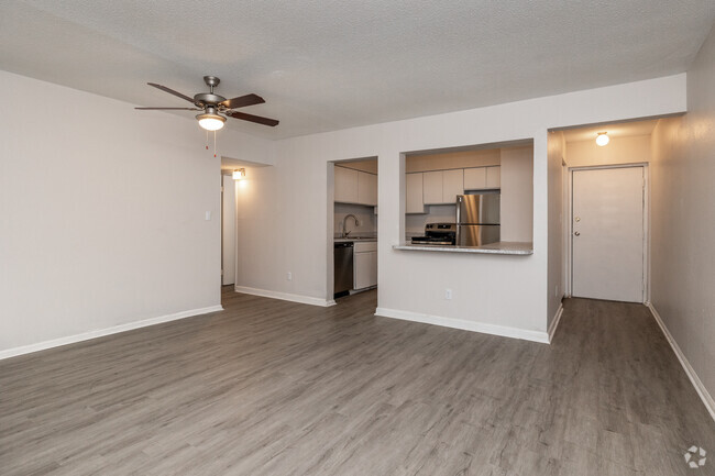 2BR, 1BA - 842 SF - Fox Creek Apartments