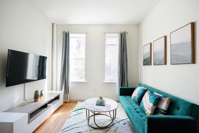 Foto del edificio - 469 Columbus Ave