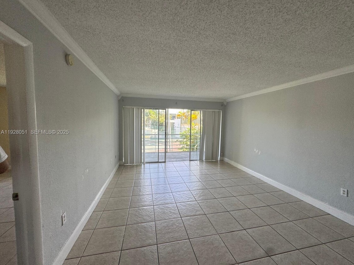 Building Photo - 4235 N University Dr