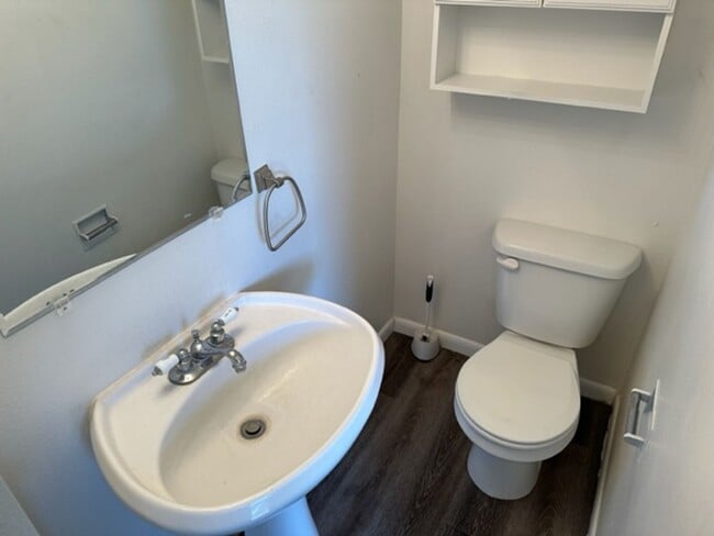 Building Photo - South Ogden town home