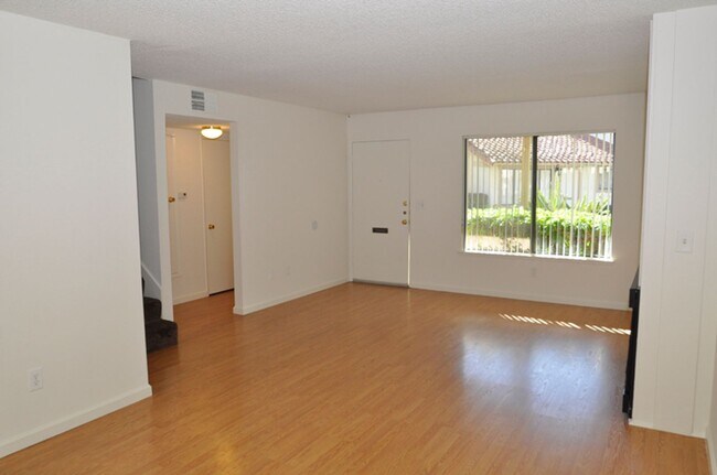 Foto del edificio - 3 Bdrm/2.5 Bath in Criterion Townhomes Com...