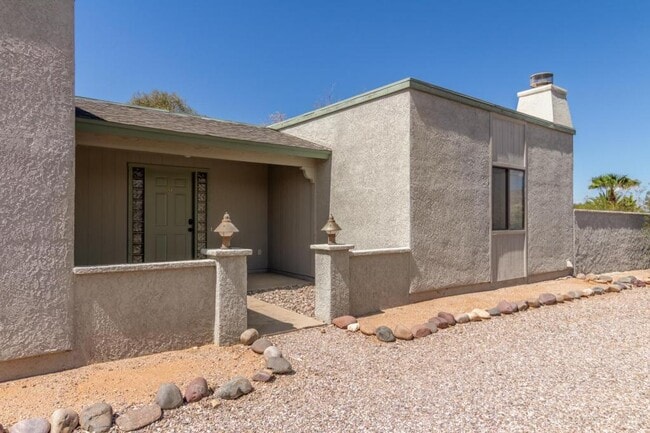 Building Photo - 7880 S Ave De Pina