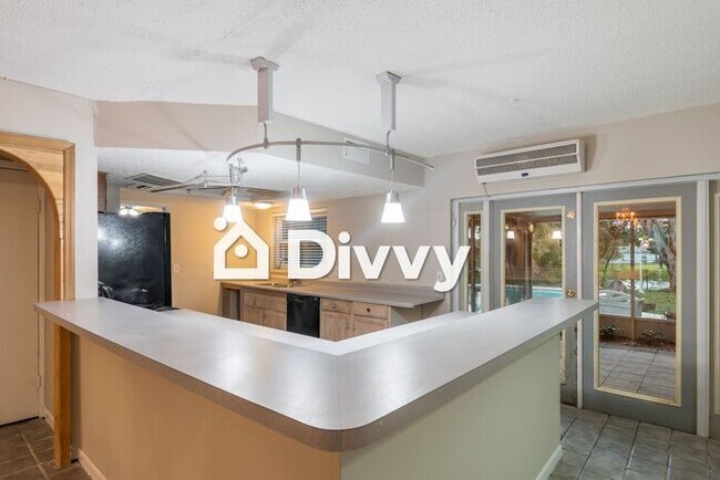 Foto del edificio - 3731 Southview Dr