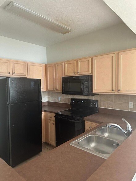 Foto del edificio - 12861 Madison Pointe Cir