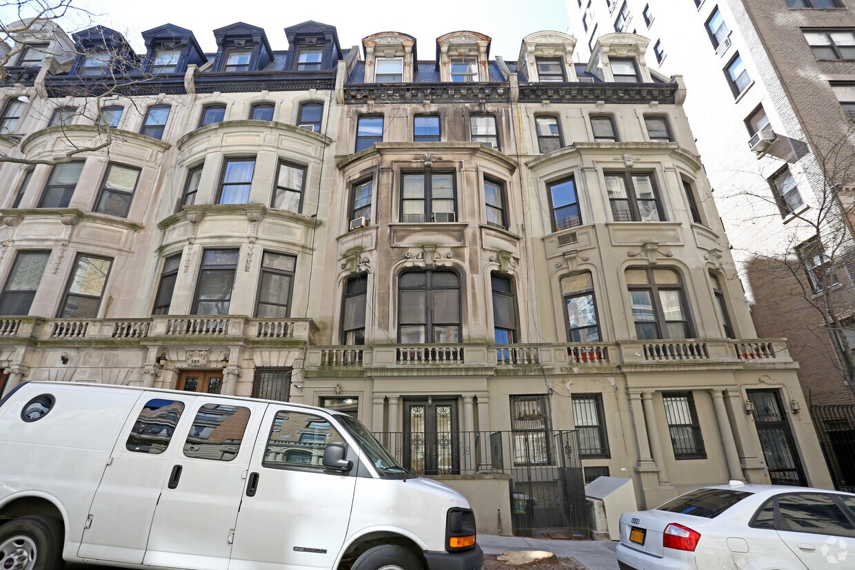 Foto del edificio - 330 W 101st St