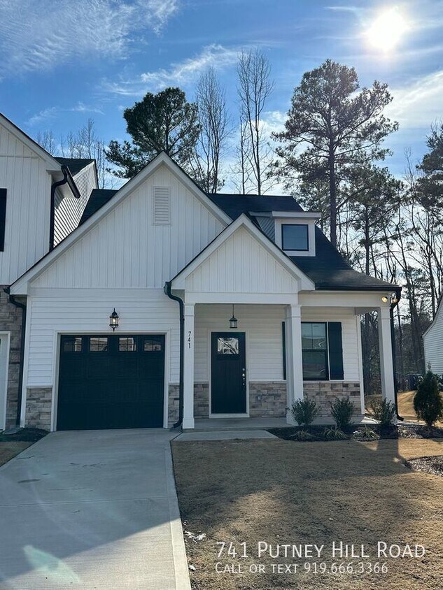 Primary Photo - Charming 3-bedroom