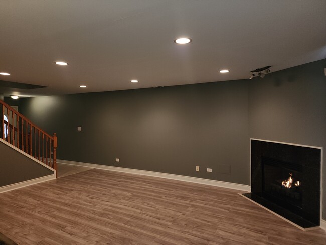 Building Photo - 2605 E Hammond Ave