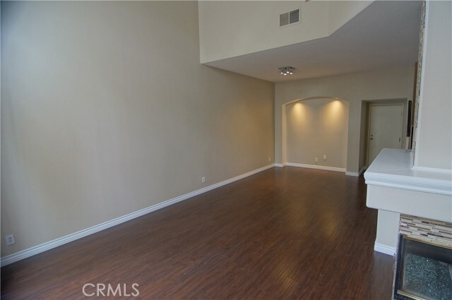 Building Photo - 8 Opera Ln