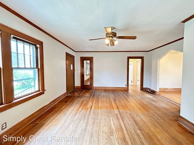 Building Photo - 3 br, 1.5 bath House - 1632 47th Street