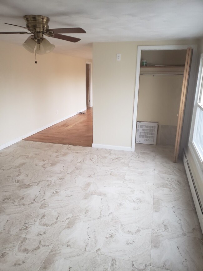 Dining - 99 Hazael St