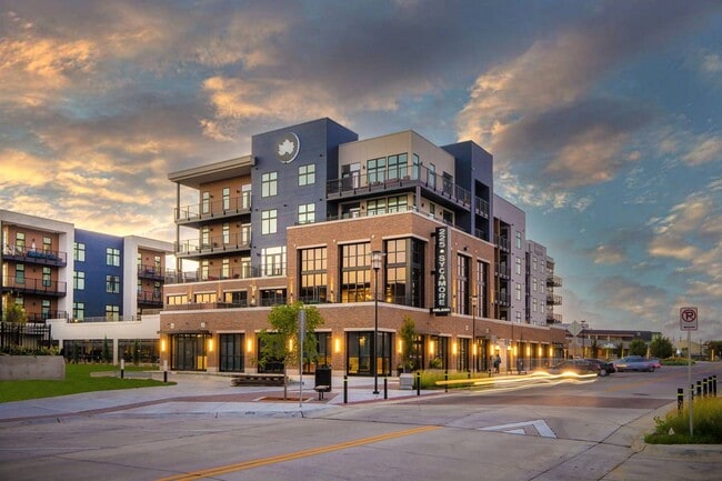 9 - 225 Sycamore