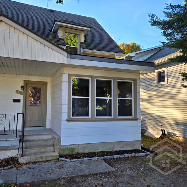 Photo du bâtiment - 2-Bedroom Unit in Tillsonburg!!