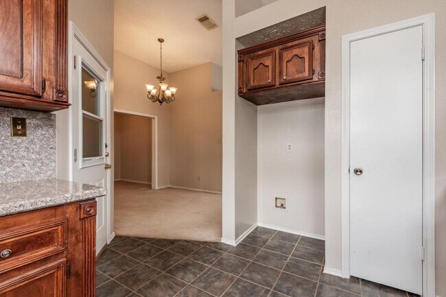 Foto del edificio - 10418 N Pagewick