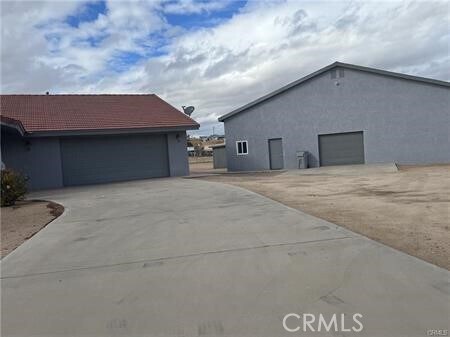 Foto del edificio - 6818 Kittyhawk Ave