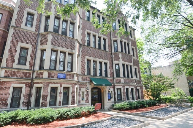 Building Photo - 4650 N Paulina St