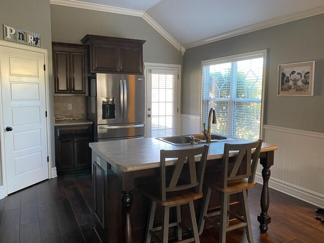 Building Photo - Beautiful 3BD/2BA home located in Glen Lau...