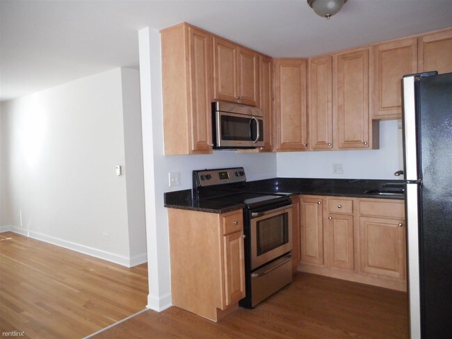 Foto del edificio - 1 br, 1 bath Apartment - 204 W Colfax St B