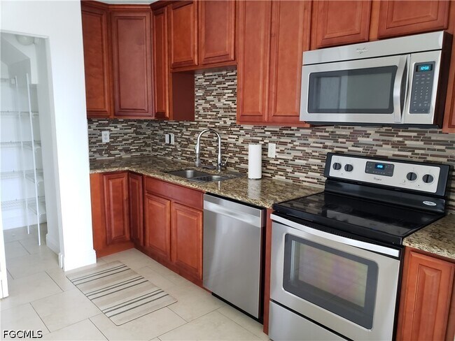Foto del edificio - 17506 Cherry Ridge Ln
