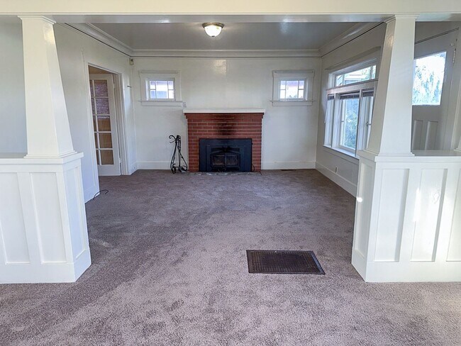 Foto del edificio - Charming Pet-Friendly Craftsman Home With ...