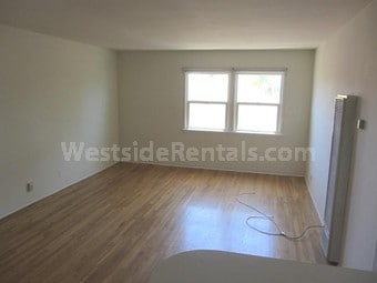 Primary Photo - 2638 4th St