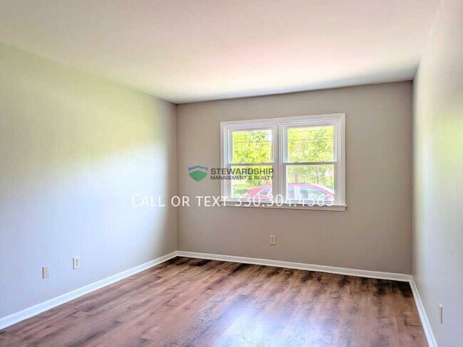 Foto del edificio - 614 Highland Dr
