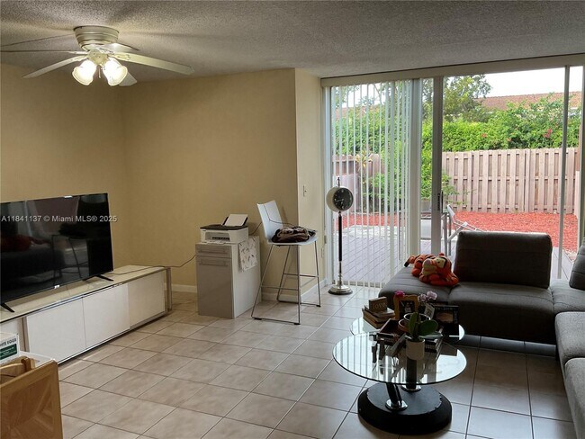 Foto del edificio - 6312 SW 139th Ct