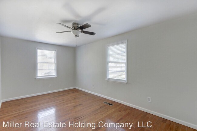 Foto del edificio - 3 br, 1 bath House - 1203 East 57th Street