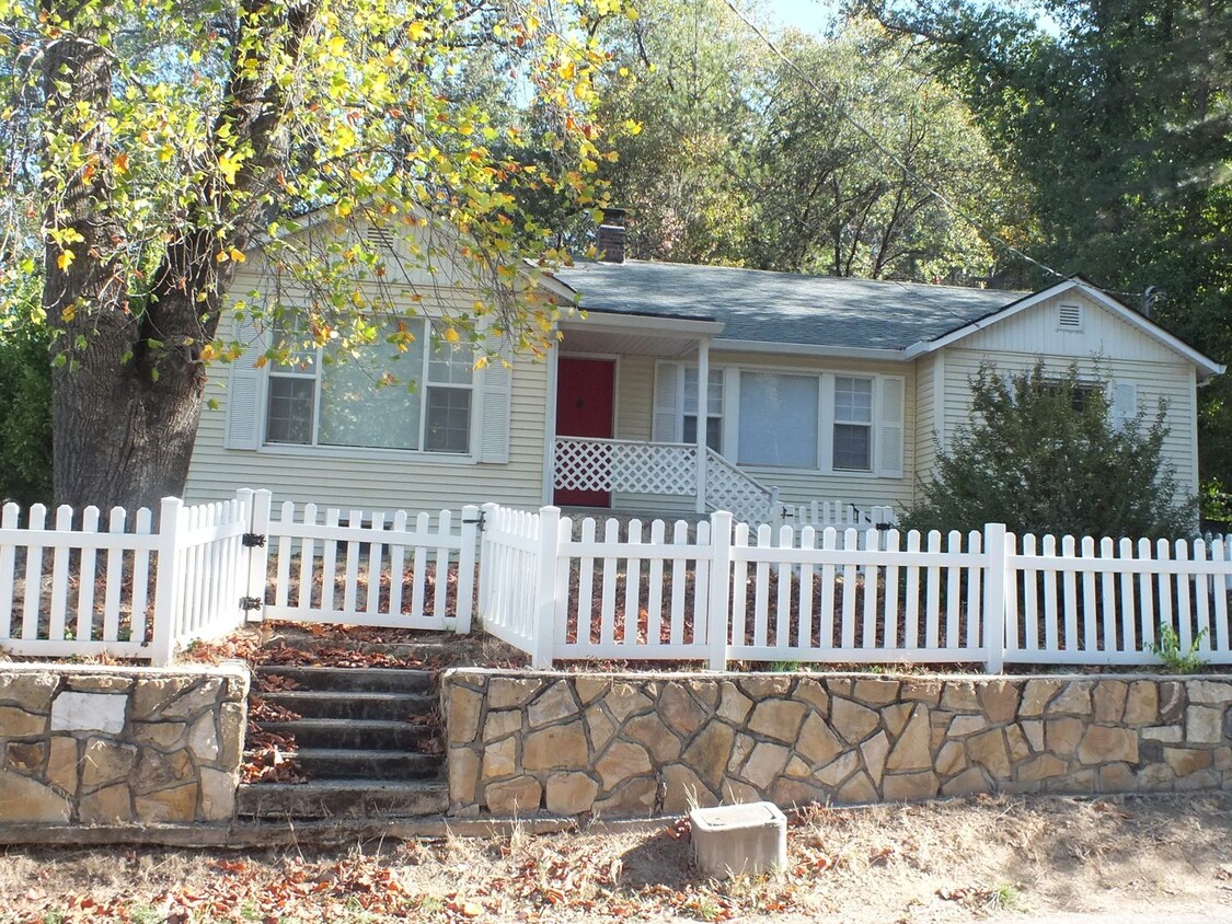 Primary Photo - 2/1 refurbished 1372 sf Placerville home