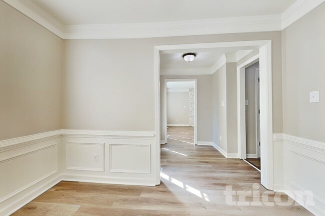 Foto del edificio - 4159 Eagle Nest Dr