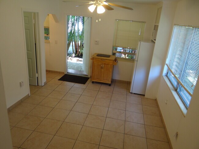 Foto del edificio - 1038 NE 12th Ave