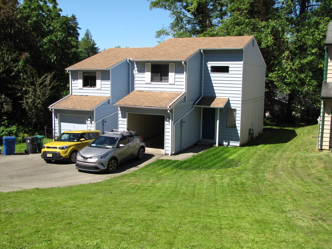 Exterior Photo - 1073 Lybarger St SE