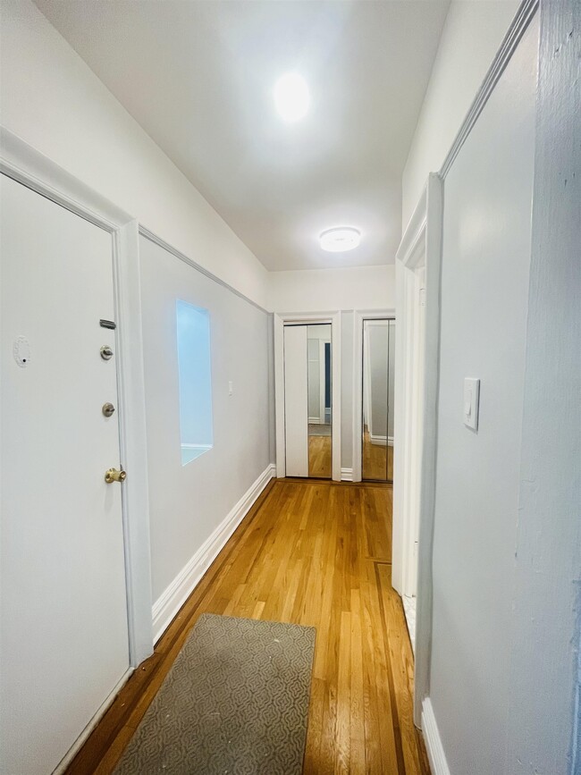 Foto del edificio - 3718 Park Ave