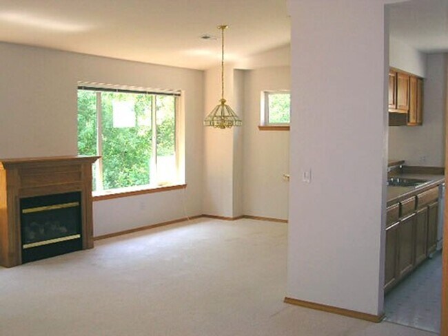 Foto del edificio - 2 Bedroom, 2 Bathroom Townhome off of Alabama St