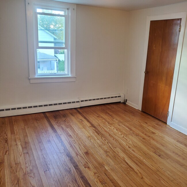 2901 Birney Ave Unit 2nd Floor Apartment, Scranton, PA 18505