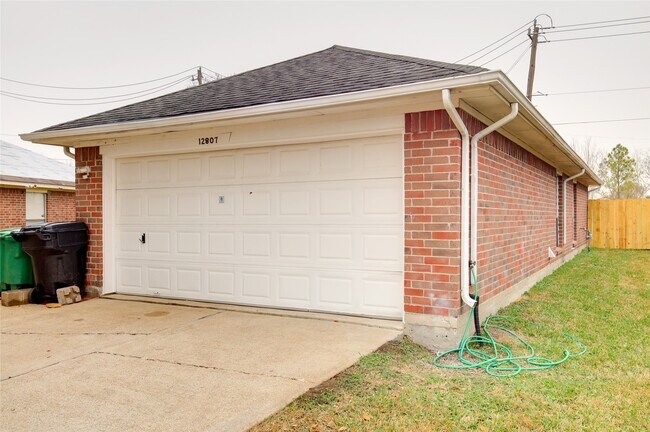 Foto del edificio - 12807 Ambrose St