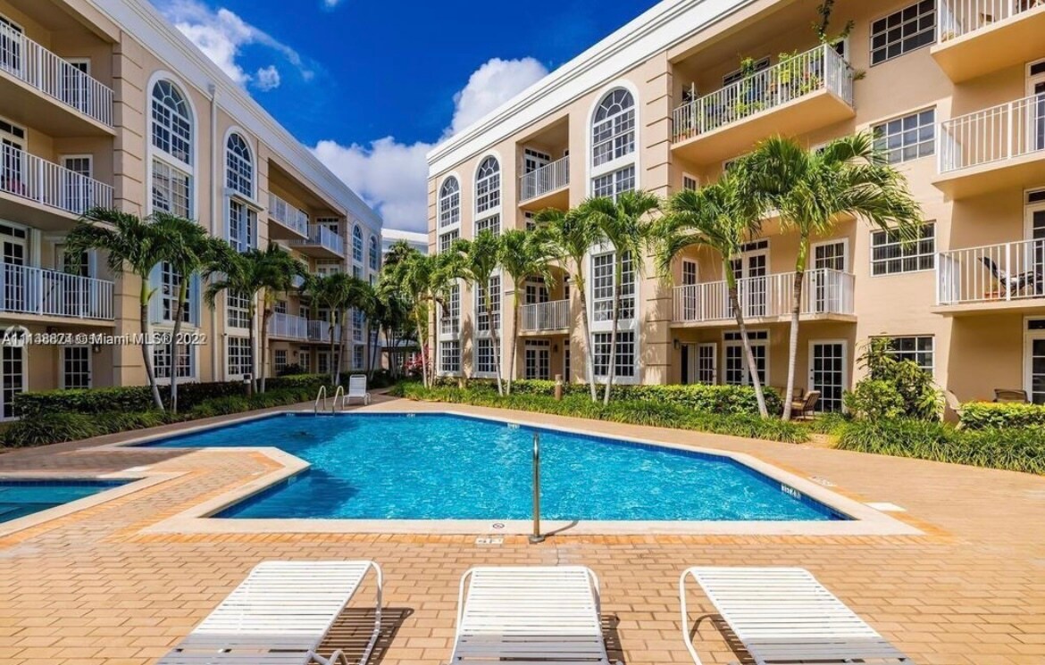 Foto principal - 1280 S Alhambra Cir