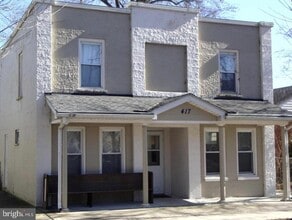 Building Photo - 417 S Washington St