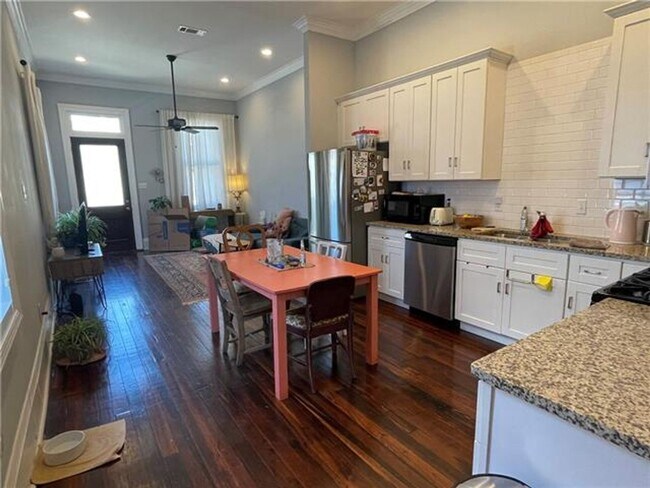 Foto del edificio - 2932 St Ann