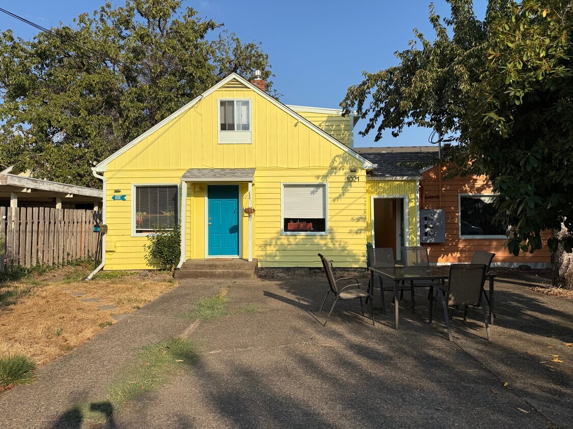 Foto principal - 1021 SW 10th St