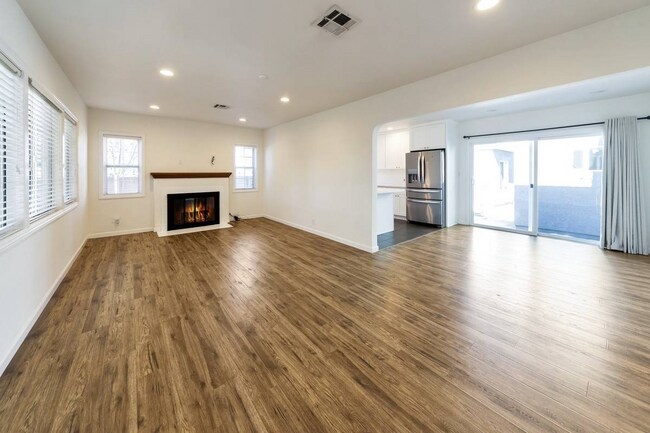 Foto del edificio - 11613 Haynes St