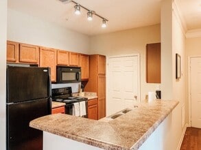 Building Photo - River Run Apartment Homes