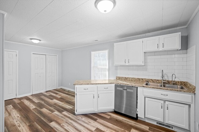 Foto del edificio - 1642 Keesee Rd