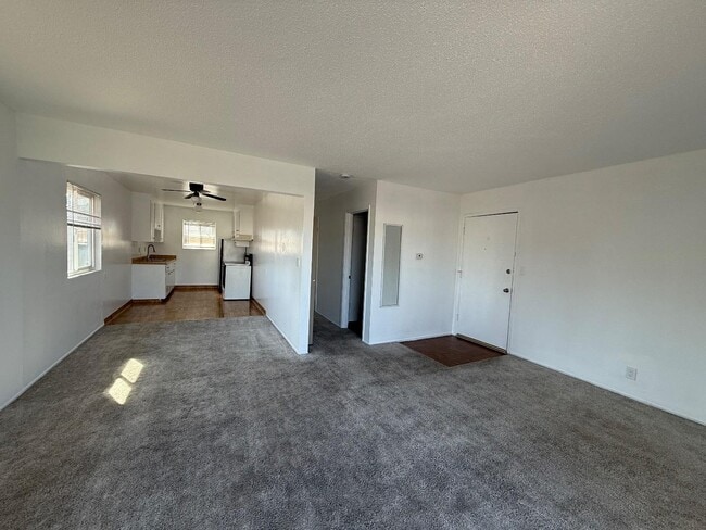 Building Photo - 117 Adler Ave