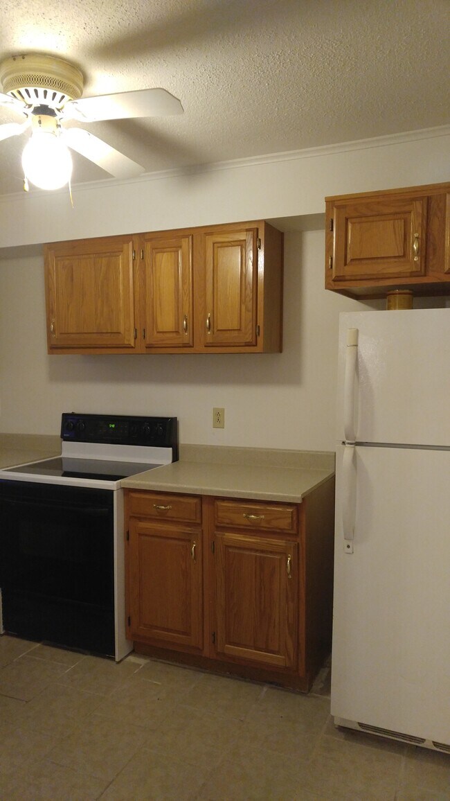 Building Photo - 1292 US-44